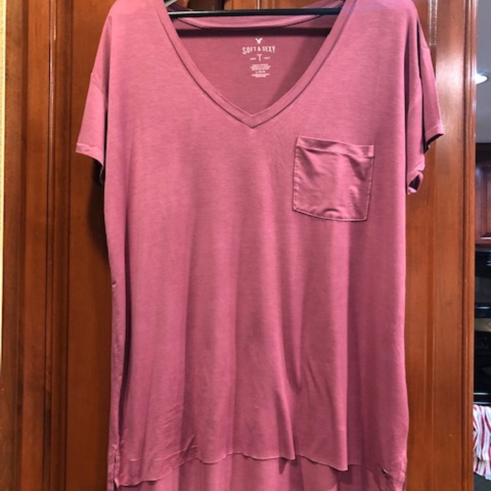American Eagle Soft & Sexy T